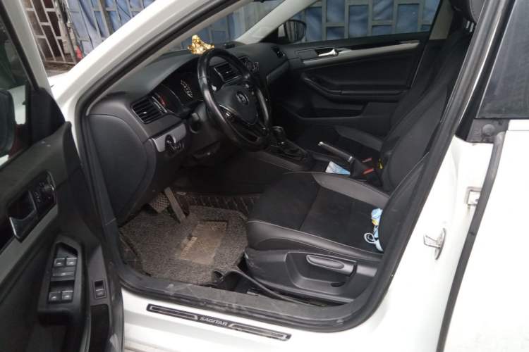 Used Volkswagen Sagitar 2018 280TSI DSG Ignite Edition Driver Seat