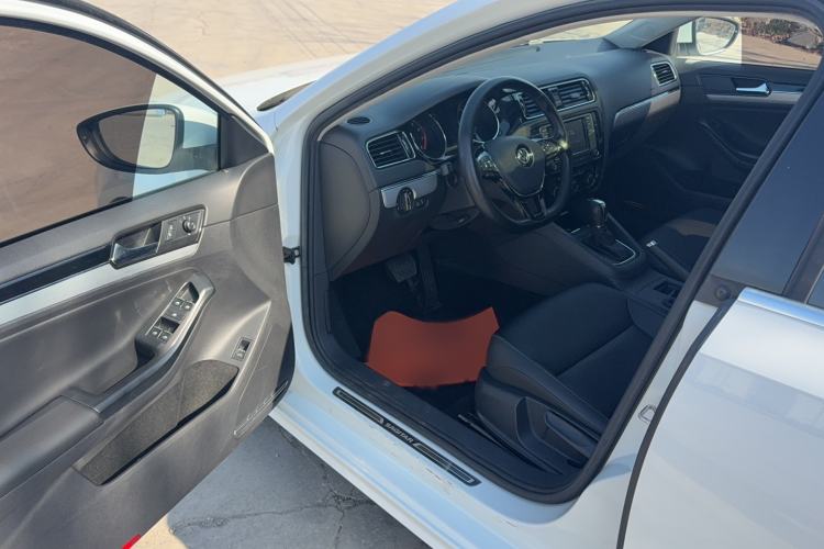 Used Volkswagen Sagitar 2018 1.6L Automatic Comfort Model Driver Seat
