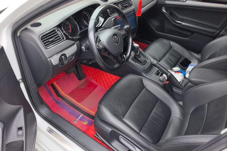 Used Volkswagen Sagitar 2018 280TSI DSG Ignite Edition Driver Seat
