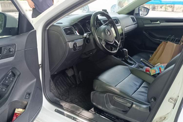 Used Volkswagen Sagitar 2018 180TSI DSG Prestige Edition Driver Seat