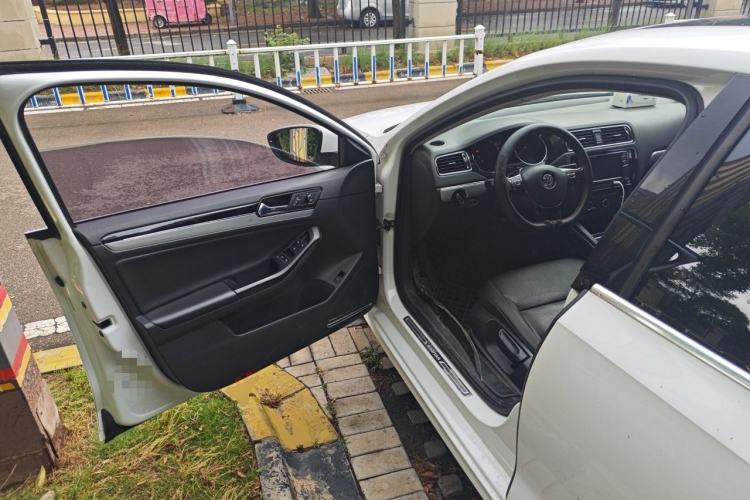 Used Volkswagen Sagitar 2018 1.6L Automatic Comfort Model Driver Seat