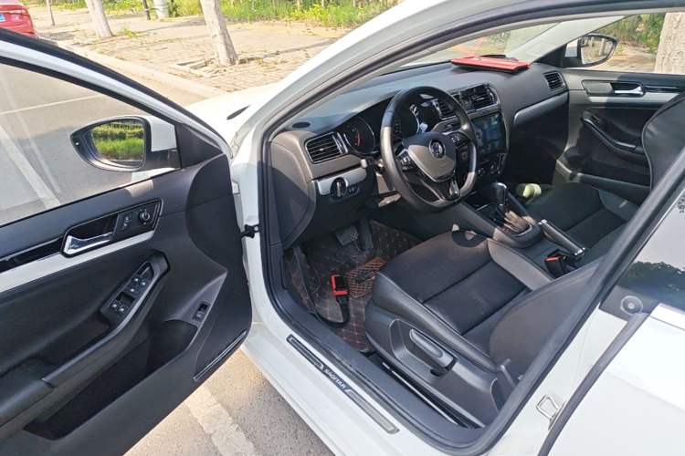 Used Volkswagen Sagitar 2018 1.6L Automatic Comfort Model Driver Seat