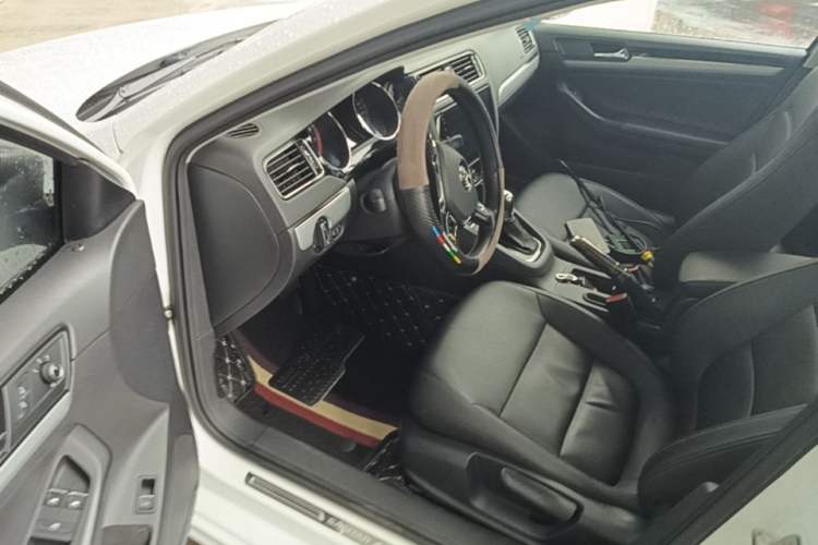 Used Volkswagen Sagitar 2018 1.6L Automatic Comfort Model Driver Seat