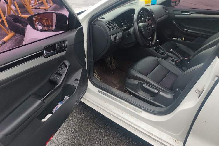 Used Volkswagen Sagitar 2018 280TSI DSG Ignite Edition Driver Seat
