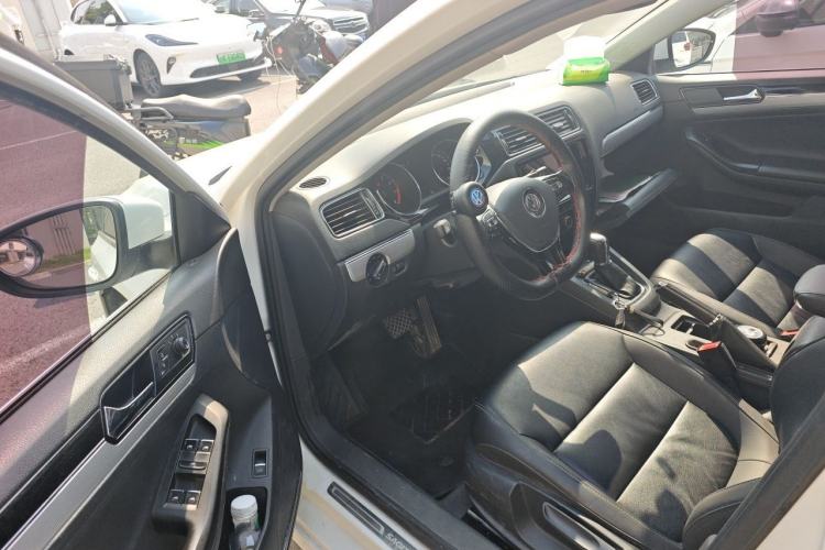 Used Volkswagen Sagitar 2018 180TSI DSG Prestige Edition Driver Seat