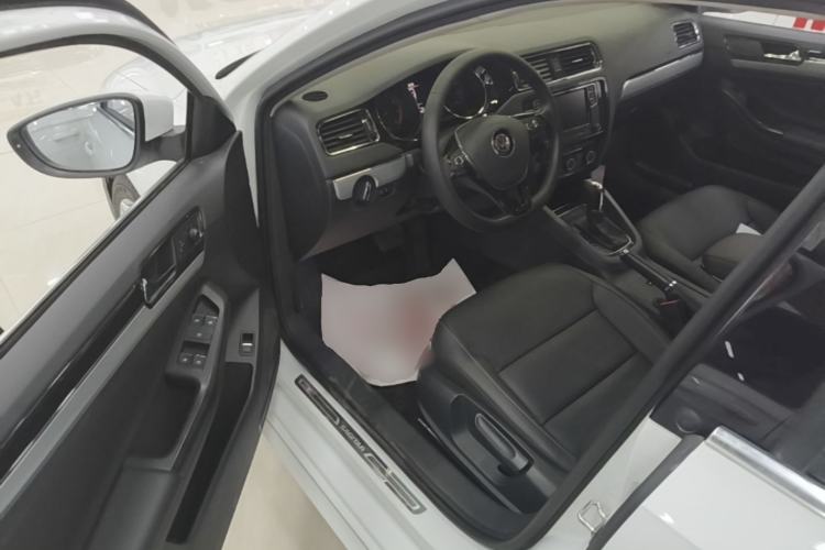 Used Volkswagen Sagitar 2018 280TSI DSG Ignite Edition Driver Seat