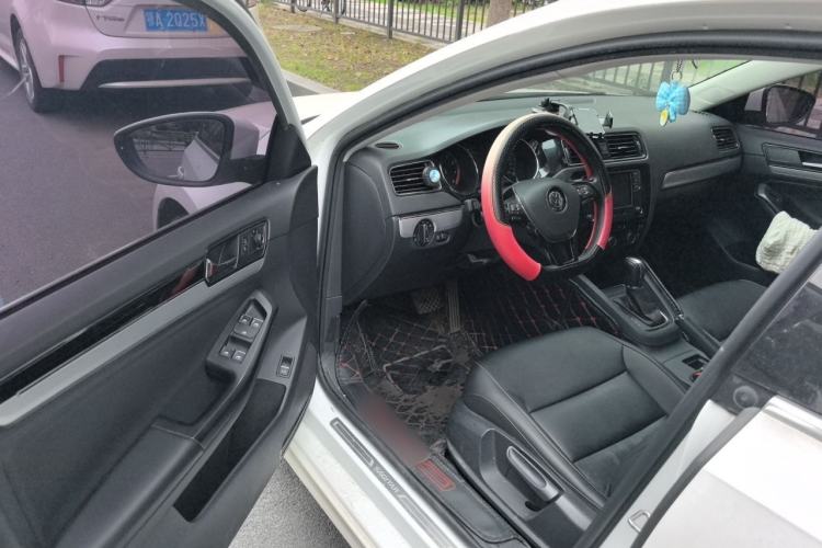 Used Volkswagen Sagitar 2018 1.6L Automatic Comfort Model Driver Seat