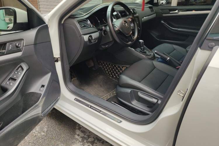 Used Volkswagen Sagitar 2018 1.6L Automatic Comfort Model Driver Seat