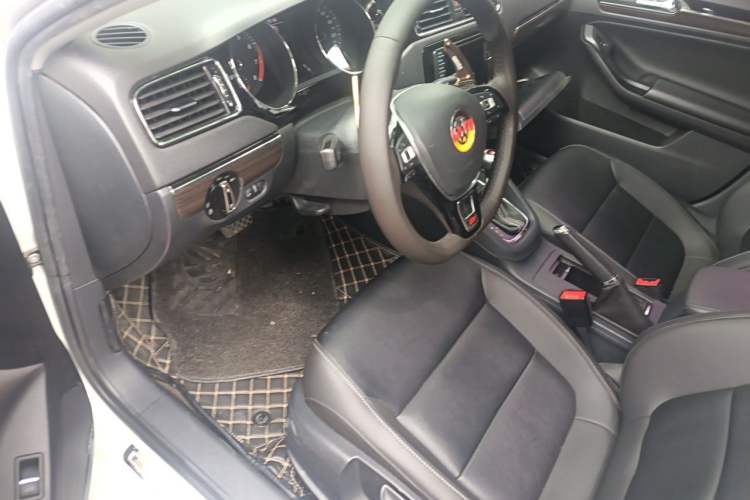 Used Volkswagen Sagitar 2018 280TSI DSG Ignite Edition Driver Seat