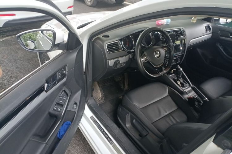 Used Volkswagen Sagitar 2018 1.6L Automatic Comfort Model Driver Seat