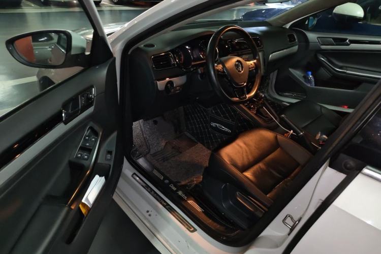 Used Volkswagen Sagitar 2018 280TSI DSG Ignite Edition Driver Seat