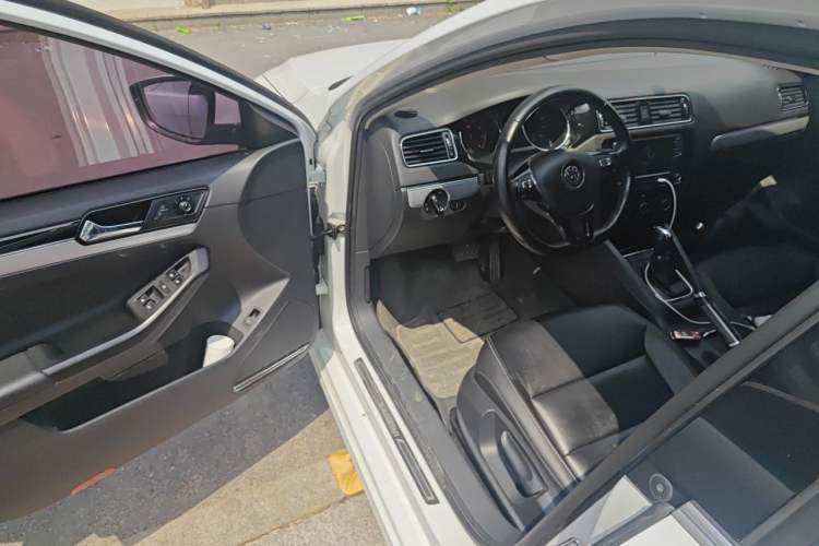 Used Volkswagen Sagitar 2018 280TSI DSG Comfort Model Driver Seat