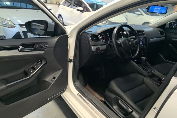 Used Volkswagen Sagitar 2018 1.6L Automatic Comfort Model Driver Seat