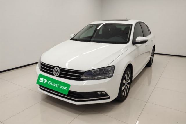 Ojetý Volkswagen Sagitar 2018 180TSI DSG Prestige Edition