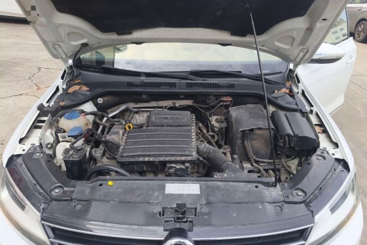 Used Volkswagen Sagitar 2018 1.6L Automatic Comfort Model Engine Bay