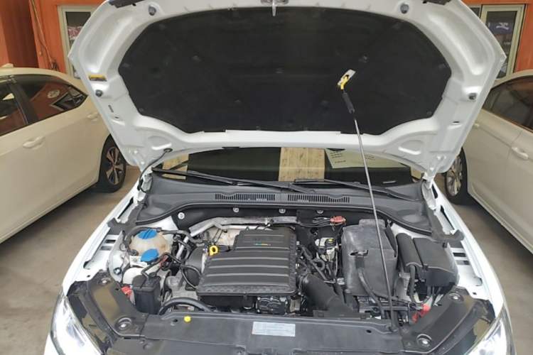 Used Volkswagen Sagitar 2018 1.6L Automatic Comfort Model Engine Bay