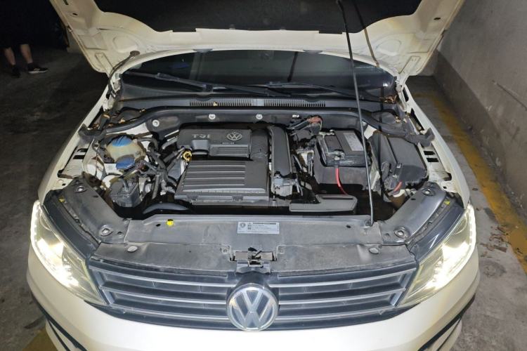 Used Volkswagen Sagitar 2018 280TSI DSG Ignite Edition Engine Bay