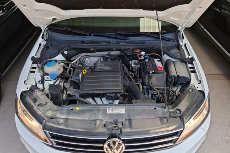 Used Volkswagen Sagitar 2018 1.6L Automatic Comfort Model Engine Bay
