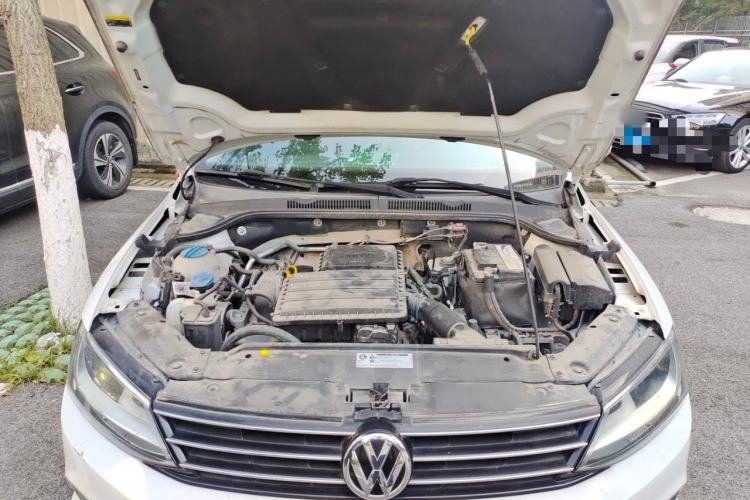 Used Volkswagen Sagitar 2018 1.6L Automatic Comfort Model Engine Bay