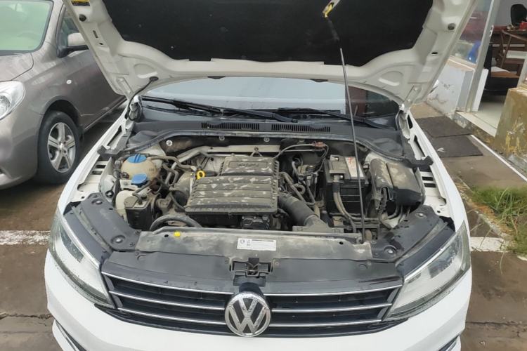 Used Volkswagen Sagitar 2018 1.6L Automatic Comfort Model Engine Bay