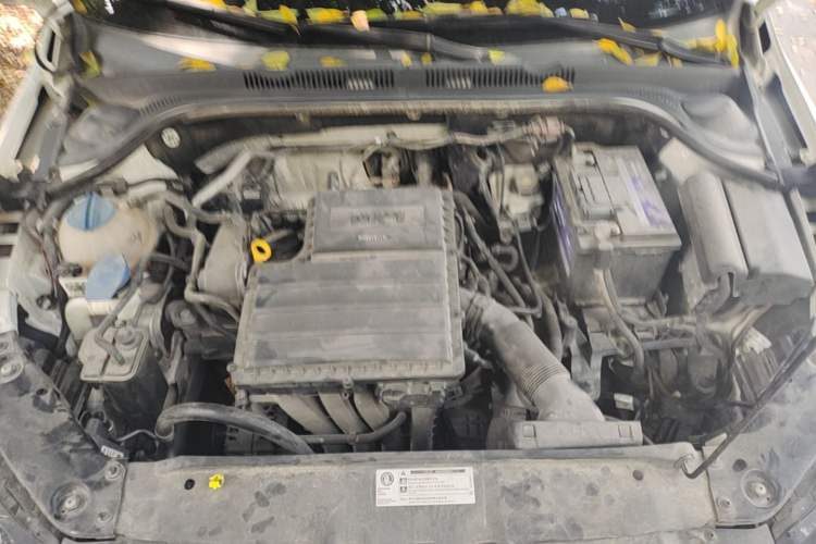 Used Volkswagen Sagitar 2018 1.6L Automatic Fashion Model Engine Bay