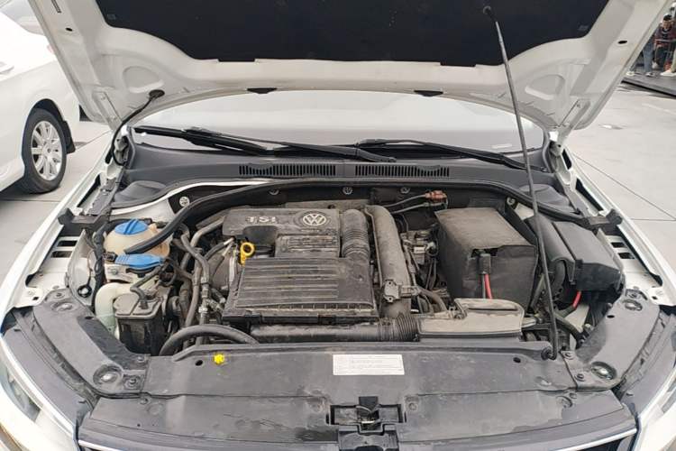 Used Volkswagen Sagitar 2018 280TSI DSG Comfort Model Engine Bay