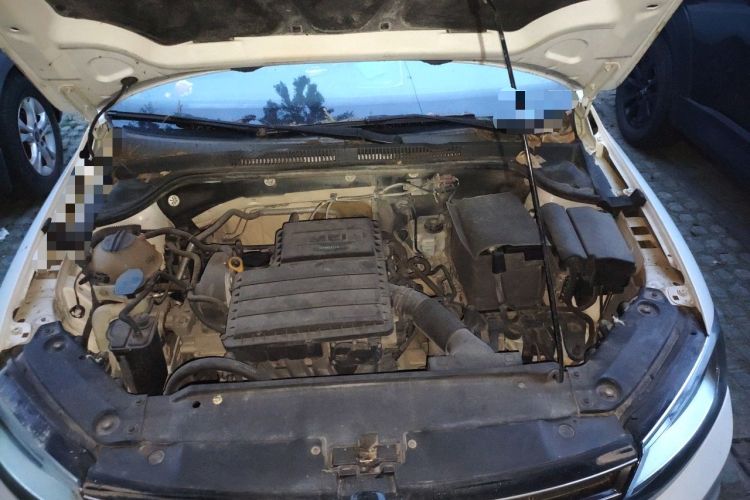 Used Volkswagen Sagitar 2018 1.6L Manual Comfort Model Engine Bay
