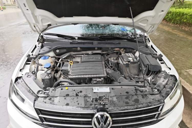 Used Volkswagen Sagitar 2018 1.6L Automatic Comfort Model Engine Bay
