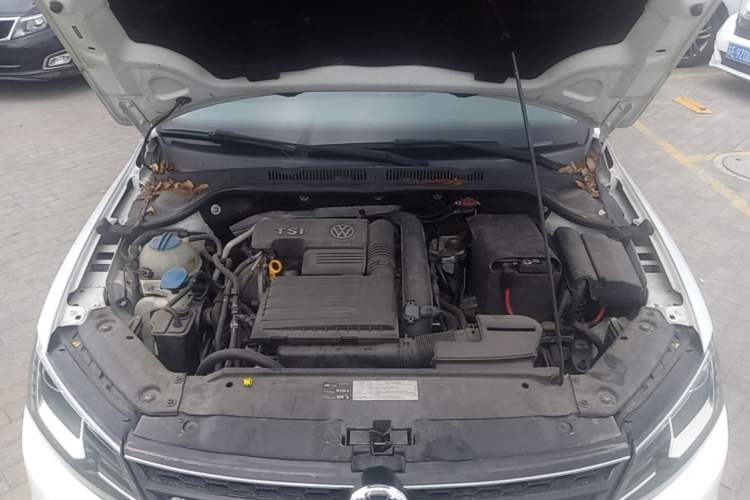 Used Volkswagen Sagitar 2018 280TSI DSG Luxury Model Engine Bay