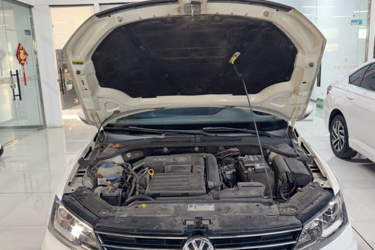 Used Volkswagen Sagitar 2018 280TSI DSG Ignite Edition Engine Bay