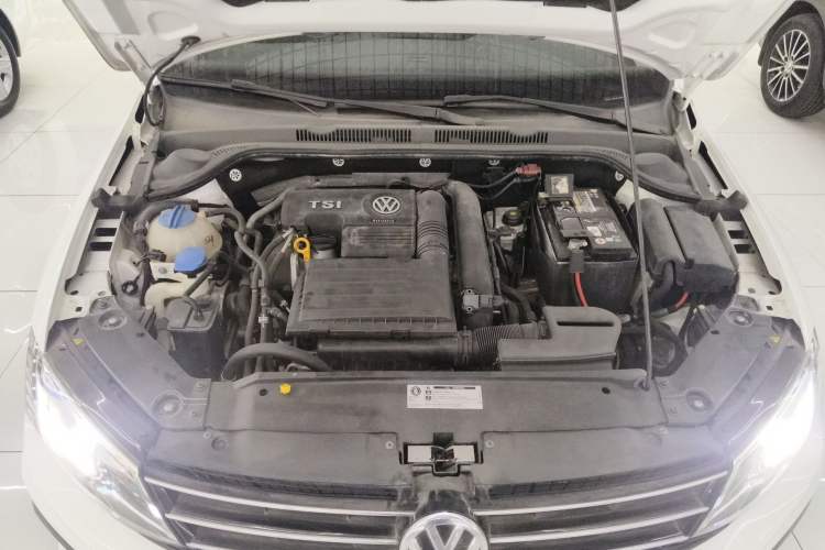Used Volkswagen Sagitar 2018 280TSI DSG Ignite Edition Engine Bay