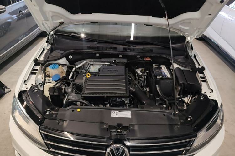 Used Volkswagen Sagitar 2018 1.6L Automatic Comfort Model Engine Bay