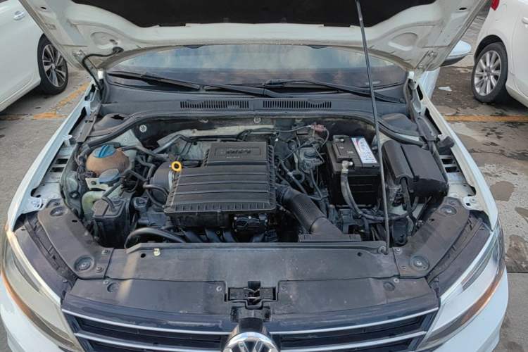 Used Volkswagen Sagitar 2018 1.6L Automatic Comfort Model Engine Bay