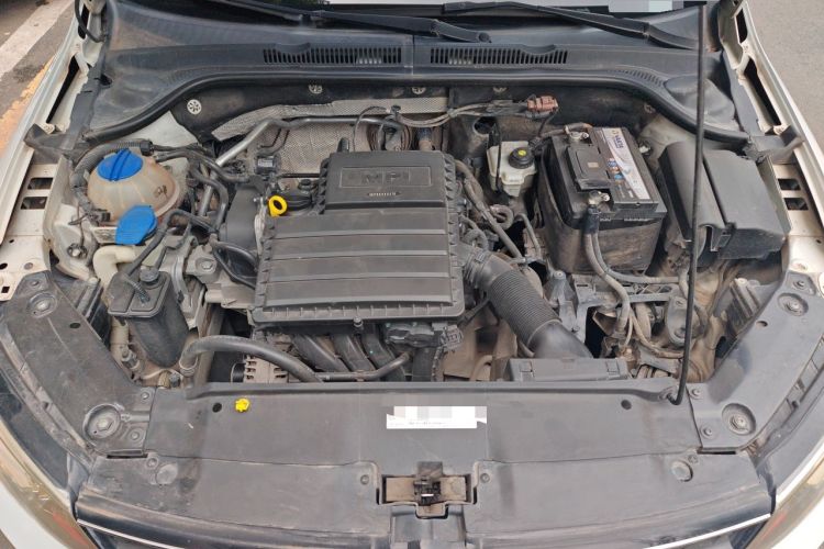 Used Volkswagen Sagitar 2018 1.6L Manual Comfort Model Engine Bay