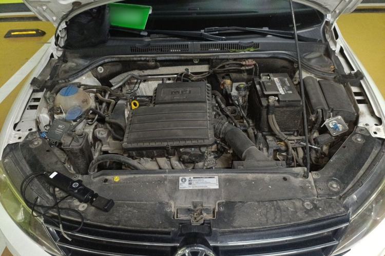 Used Volkswagen Sagitar 2018 1.6L Automatic Comfort Model Engine Bay