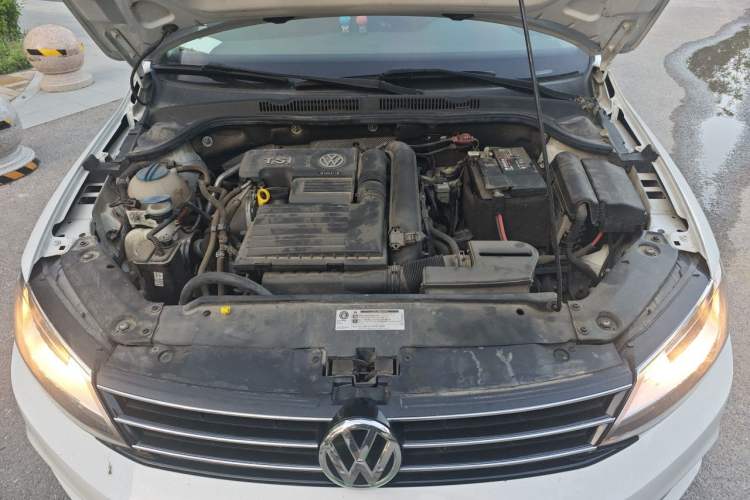 Used Volkswagen Sagitar 2018 180TSI DSG Prestige Edition Engine Bay