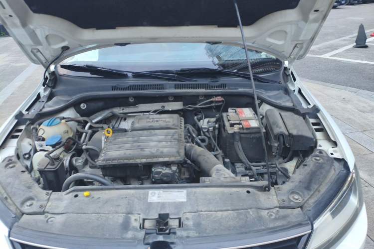 Used Volkswagen Sagitar 2018 1.6L Automatic Comfort Model Engine Bay