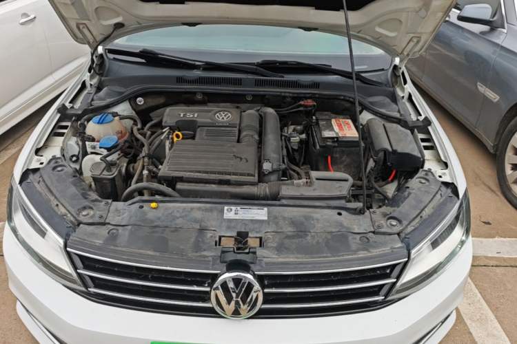 Used Volkswagen Sagitar 2018 180TSI DSG Prestige Edition Engine Bay