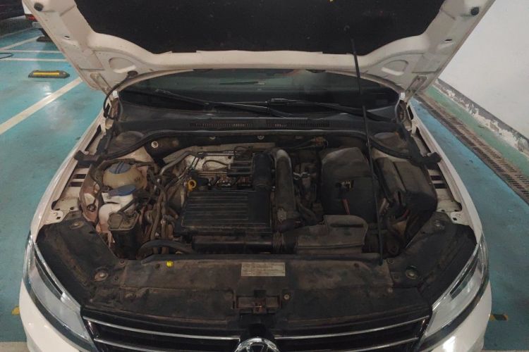 Used Volkswagen Sagitar 2018 180TSI DSG Prestige Edition Engine Bay