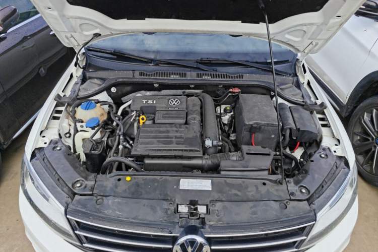Used Volkswagen Sagitar 2018 280TSI DSG Comfort Model Engine Bay