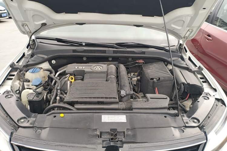 Used Volkswagen Sagitar 2018 280TSI DSG Comfort Model Engine Bay