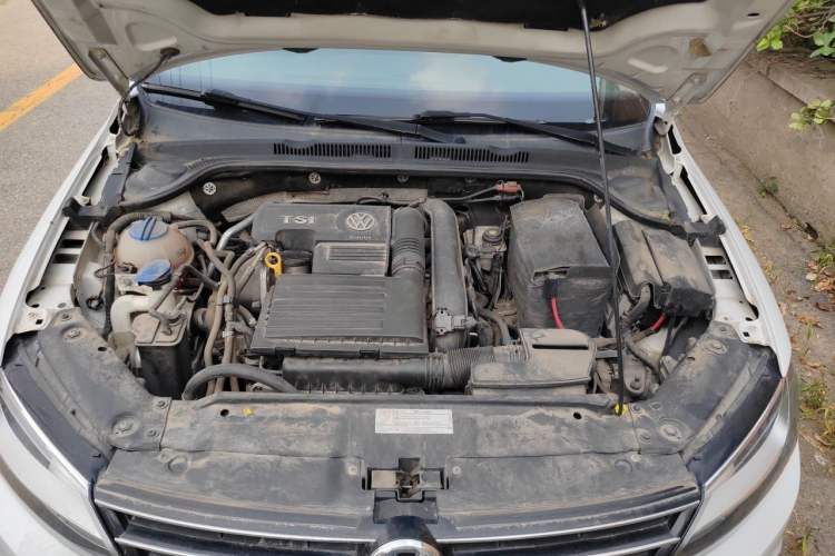 Used Volkswagen Sagitar 2018 280TSI DSG Comfort Model Engine Bay