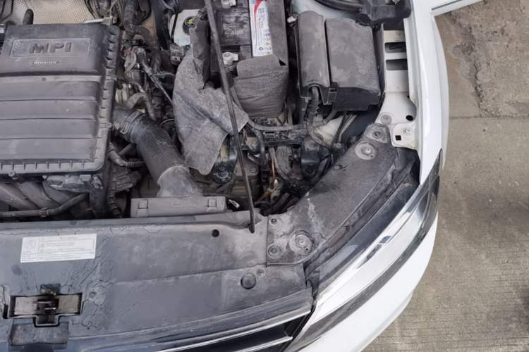 Used Volkswagen Sagitar 2018 1.6L Automatic Comfort Model Engine Bay Left