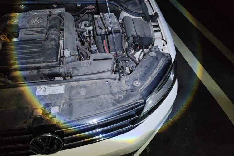 Used Volkswagen Sagitar 2018 180TSI DSG Prestige Edition Engine Bay Left