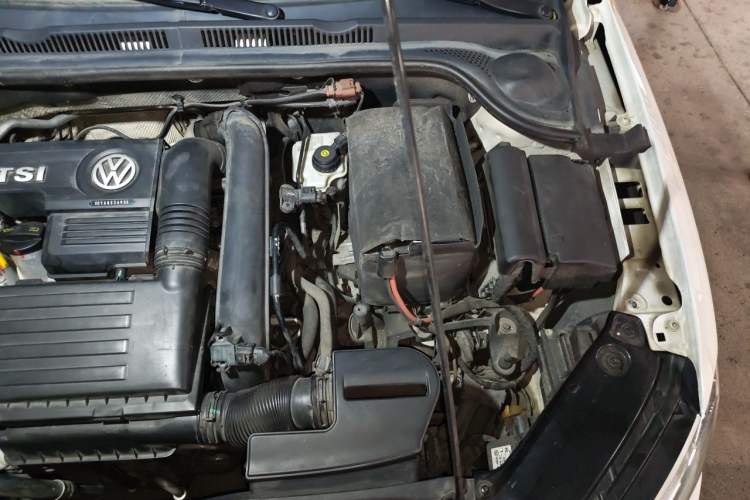 Used Volkswagen Sagitar 2018 180TSI DSG Prestige Edition Engine Bay Left