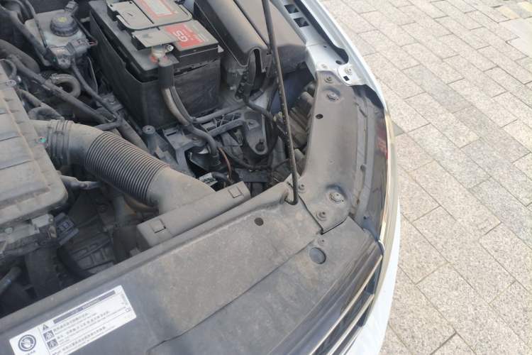 Used Volkswagen Sagitar 2018 1.6L Automatic Comfort Model Engine Bay Left