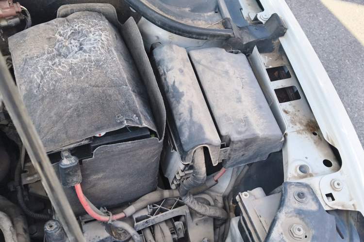 Used Volkswagen Sagitar 2018 280TSI DSG Luxury Model Engine Bay Left