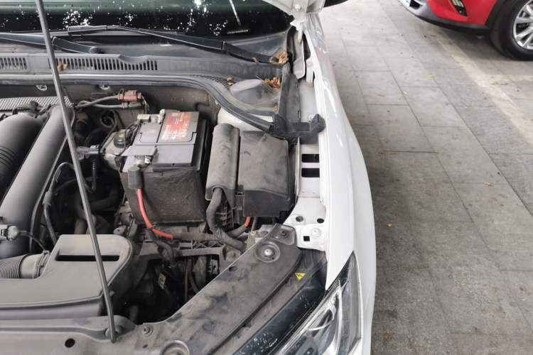 Used Volkswagen Sagitar 2018 280TSI DSG Ignite Edition Engine Bay Left