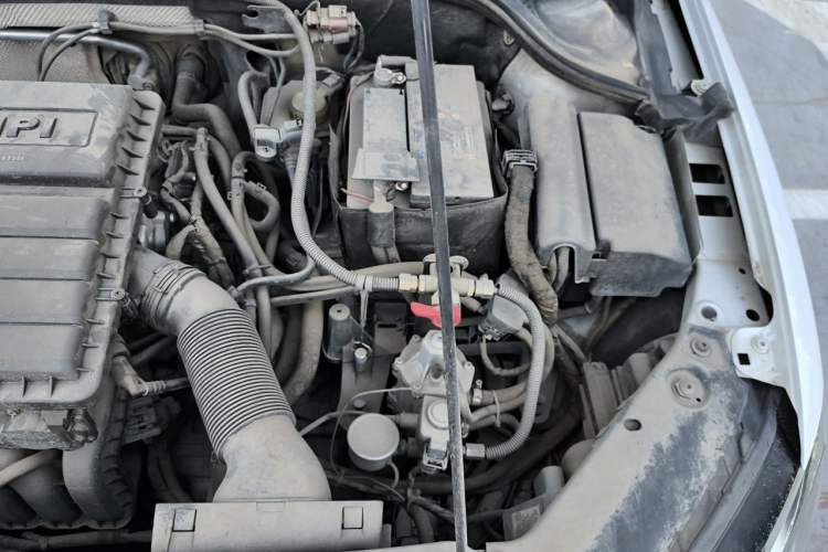 Used Volkswagen Sagitar 2018 1.6L Automatic Comfort Model Engine Bay Left