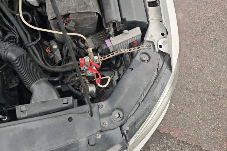 Used Volkswagen Sagitar 2018 1.6L Manual Comfort Model Engine Bay Left